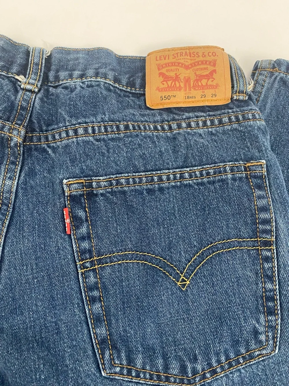 Levi’s 550 Boys size 18 regular blue jeans 29x29